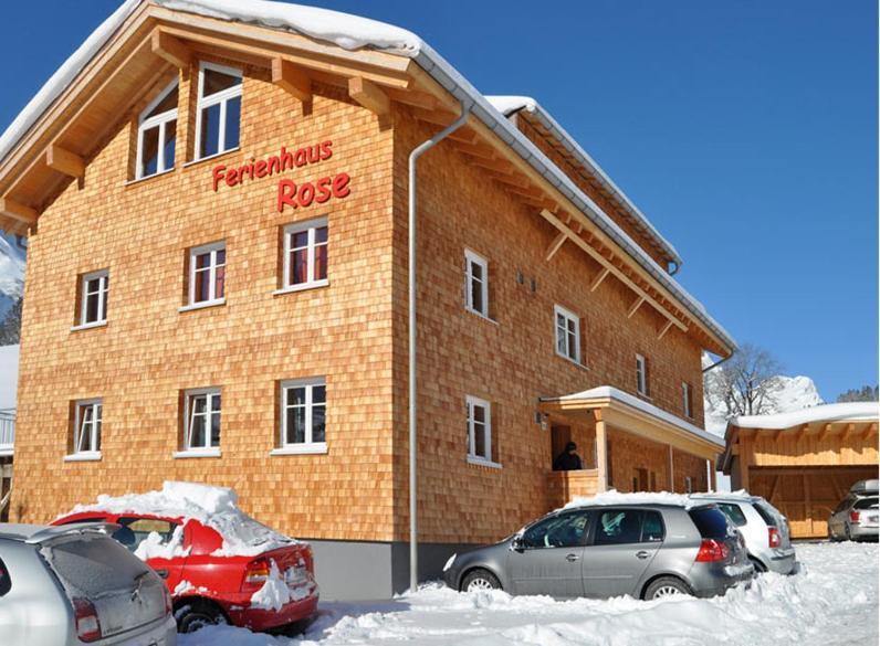 Haus Rose Appartement Schröcken Buitenkant foto